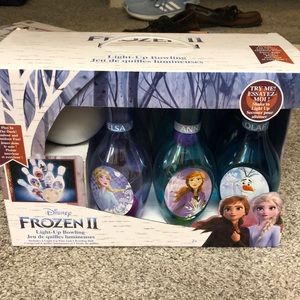 Frozen 2 bowling